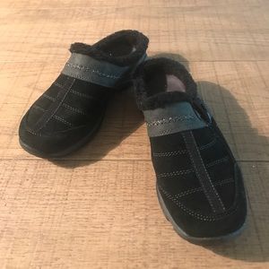 Easy Spirit Black Slip Ons